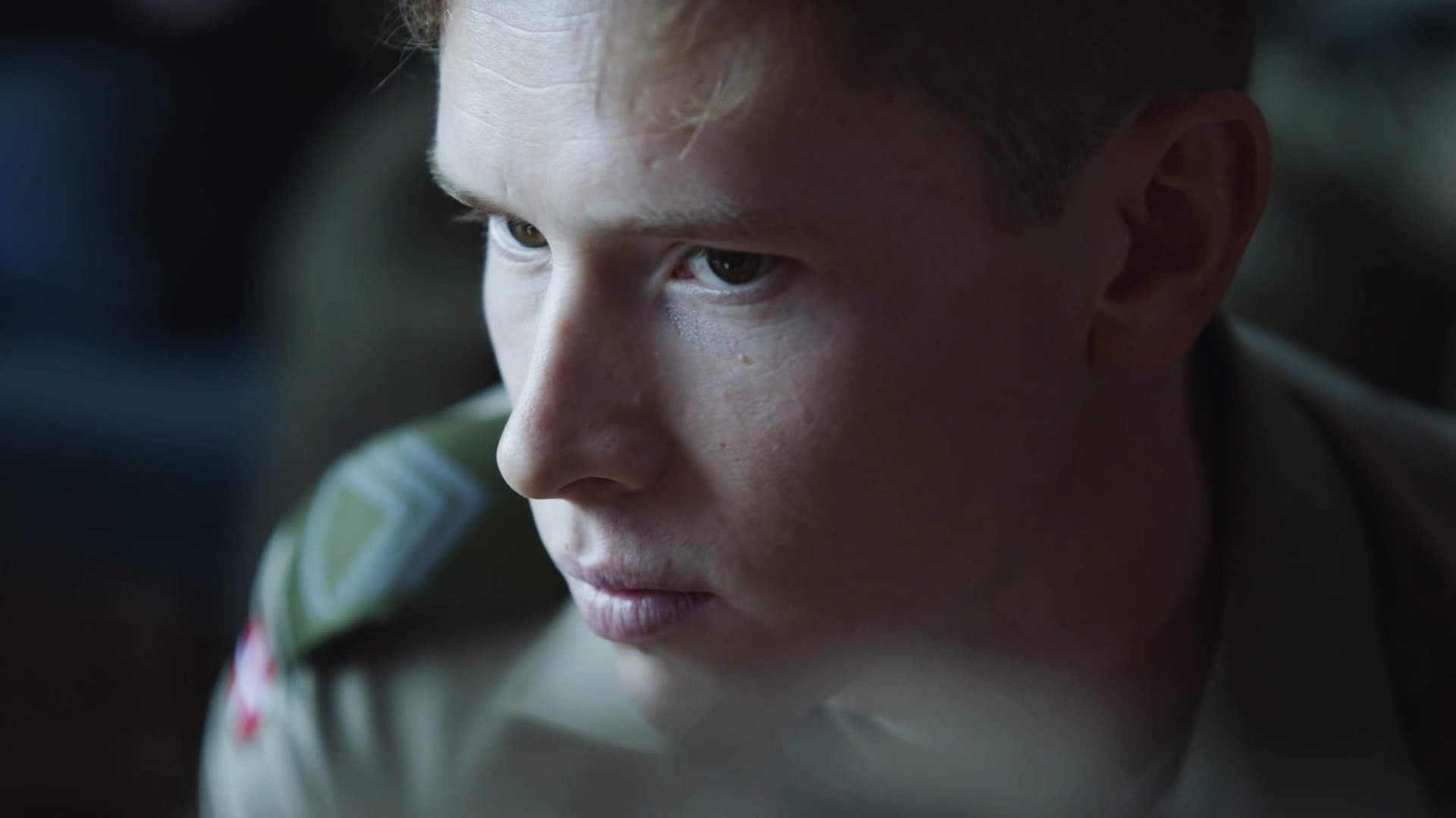 Close up af sergent i en mørk baggrund