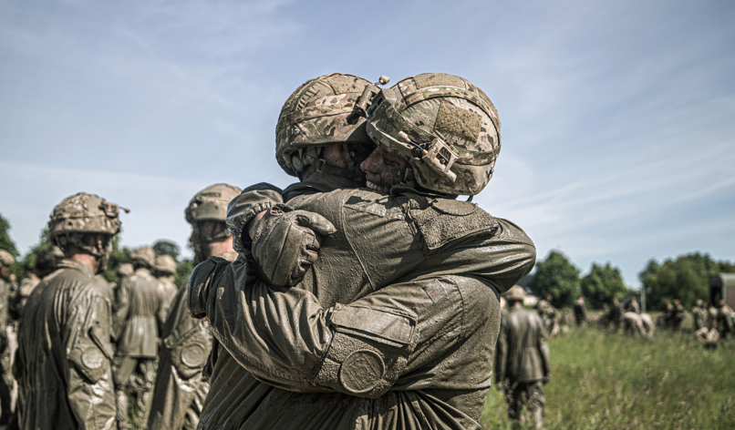 To soldater der krammer